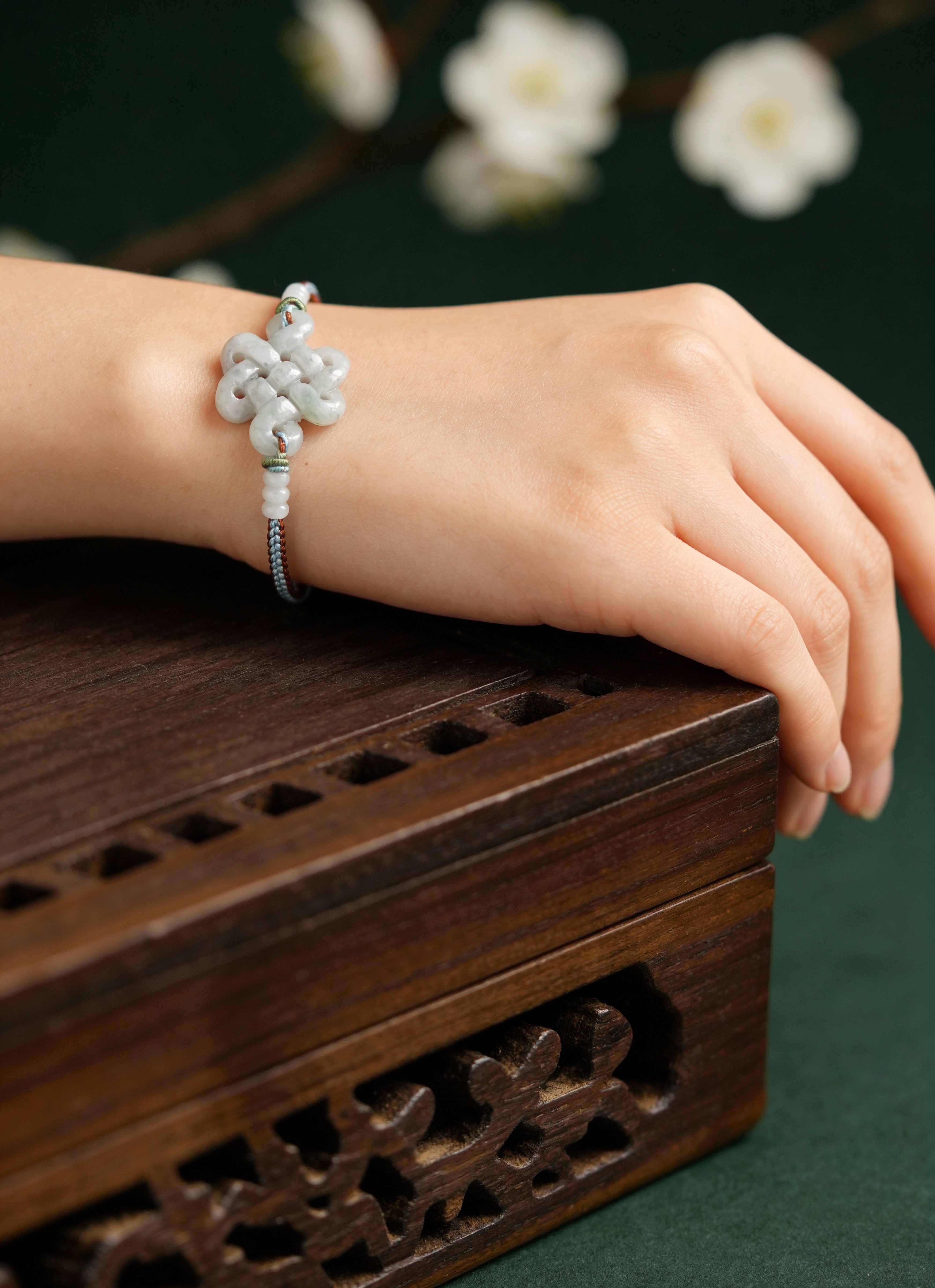 Luna Fortune Knot (In Light Blue)